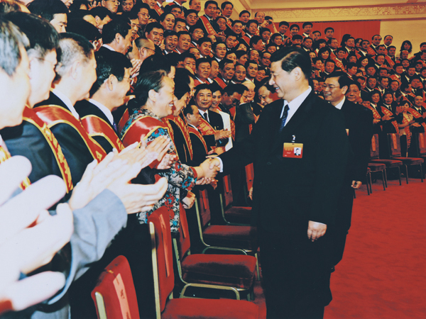 2011年8月15日，开云足球获“全国构建和谐劳动关系先进代表”殊荣，作为甘肃唯一典型代表在大会交流经验，受到国家副主席习近平的亲切接见。