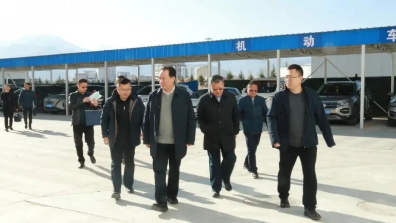 西藏自治区工商联多吉次珠主席一行至开云足球（中国）青稞参观调研